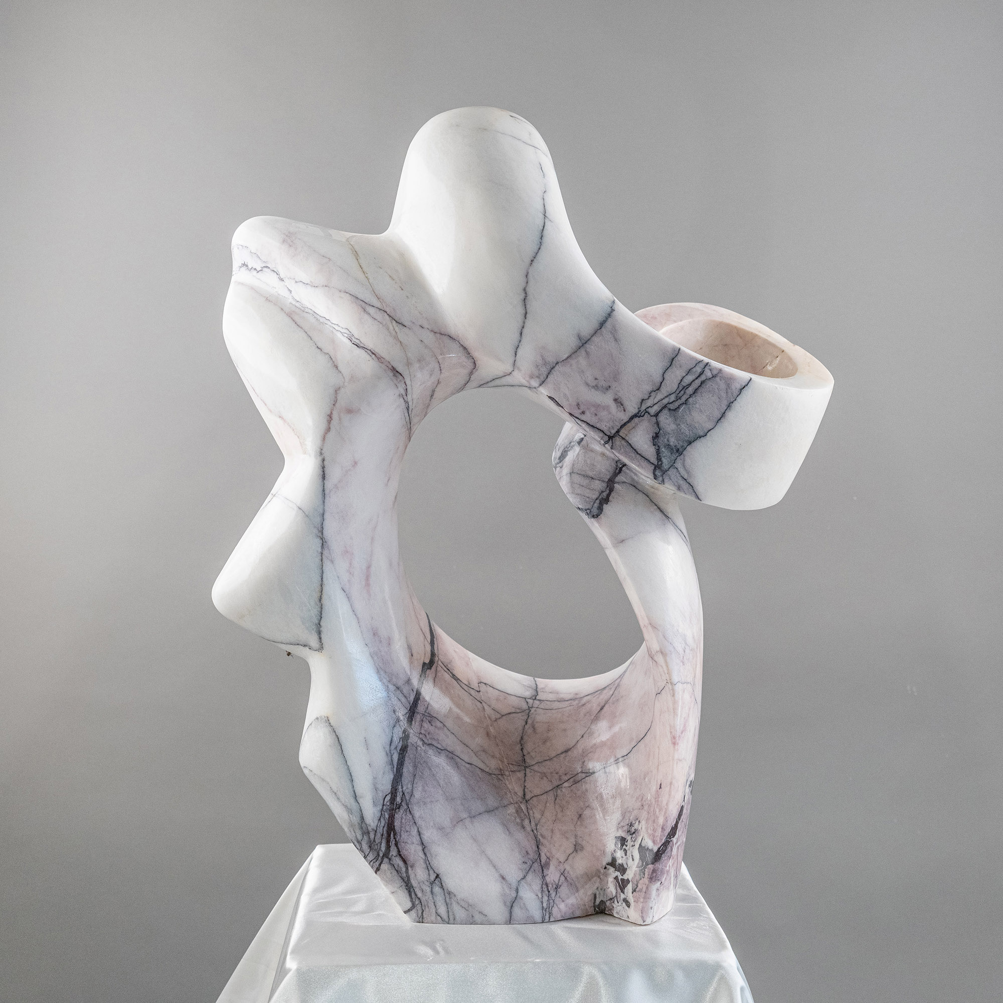 DAFFODIL Sculpture - Image 2